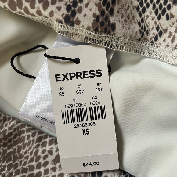 Express Body Contour Snakeskin Leggings NWOT - Picture 3 of 3